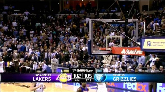 November 11, 2014 - Lakers vs. Grizzlies - Wesley Johnson Gets Fouled On Dunk But No Call