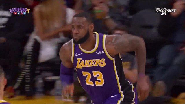 LeBron James Posterizes LaMarcus Aldridge - Spurs vs. Lakers - December 5, 2018