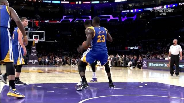 October 9, 2014 - Warriors vs. Lakers - Julius Randle Spin And Layup
