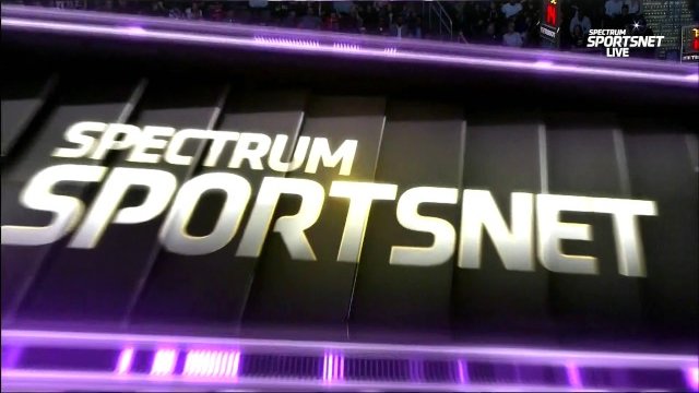 November 20, 2016 - Bulls vs. Lakers - Lou Williams To Larry Nance Jr. To Tarik Black For Dunk